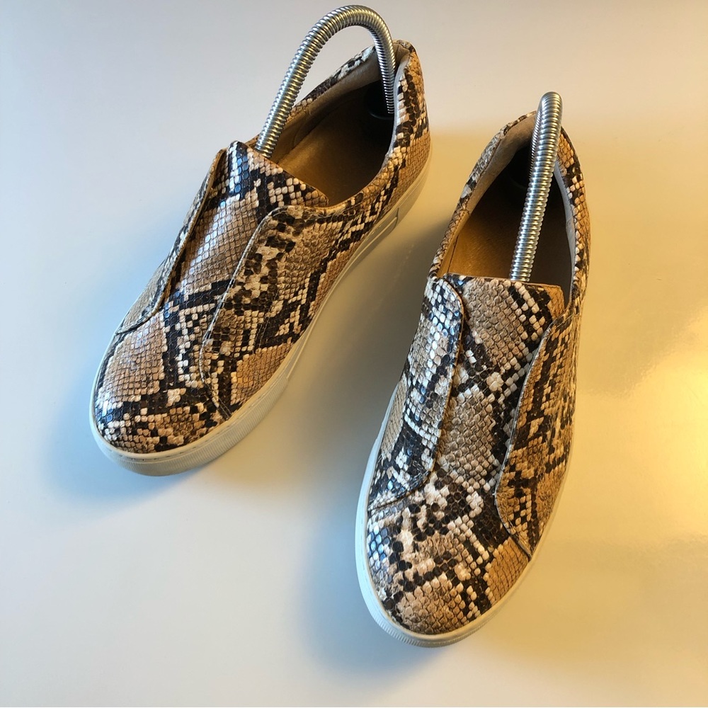 * J/Slides Snakeskin Print Unisex Slip-On Women’s… - image 1